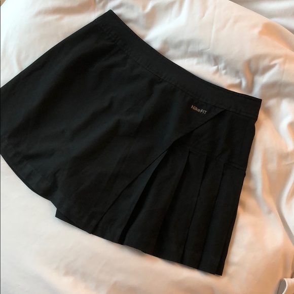 NIKE pleated black skort - Picture 3 of 7
